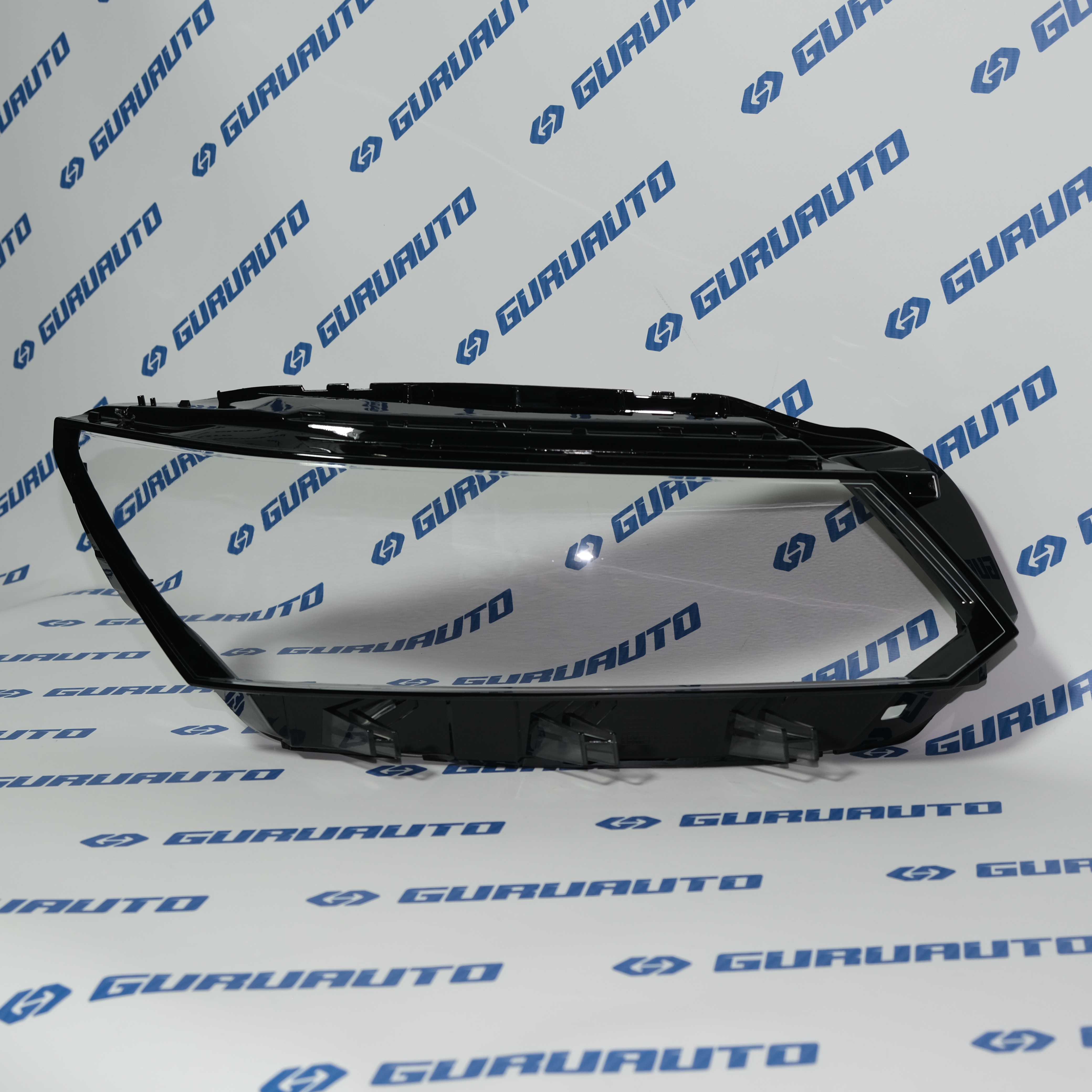 Стекло фары правой Volkswagen Passat B8 US (2016-2018)