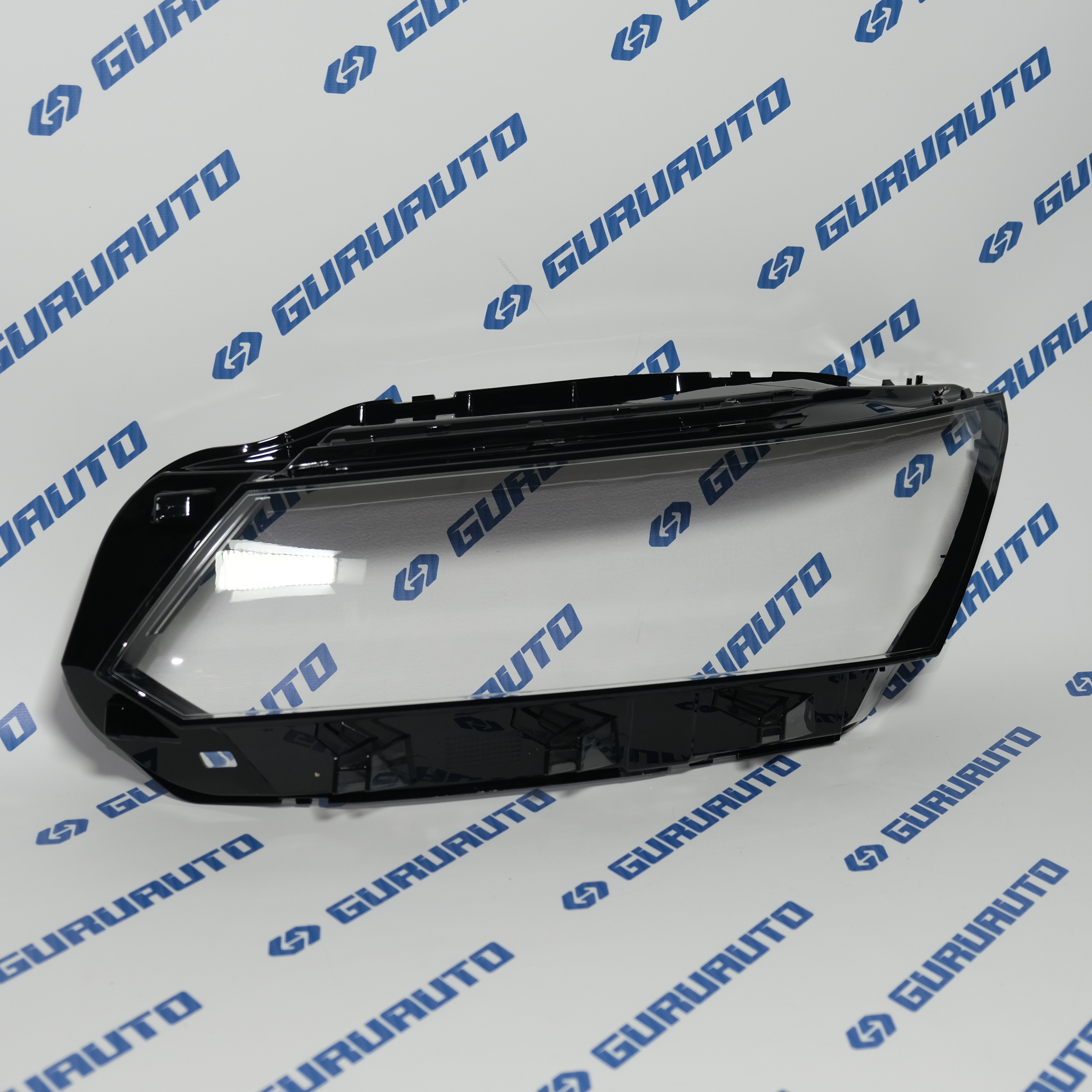 Стекло фары левой Volkswagen Passat B8 US (2016-2018)