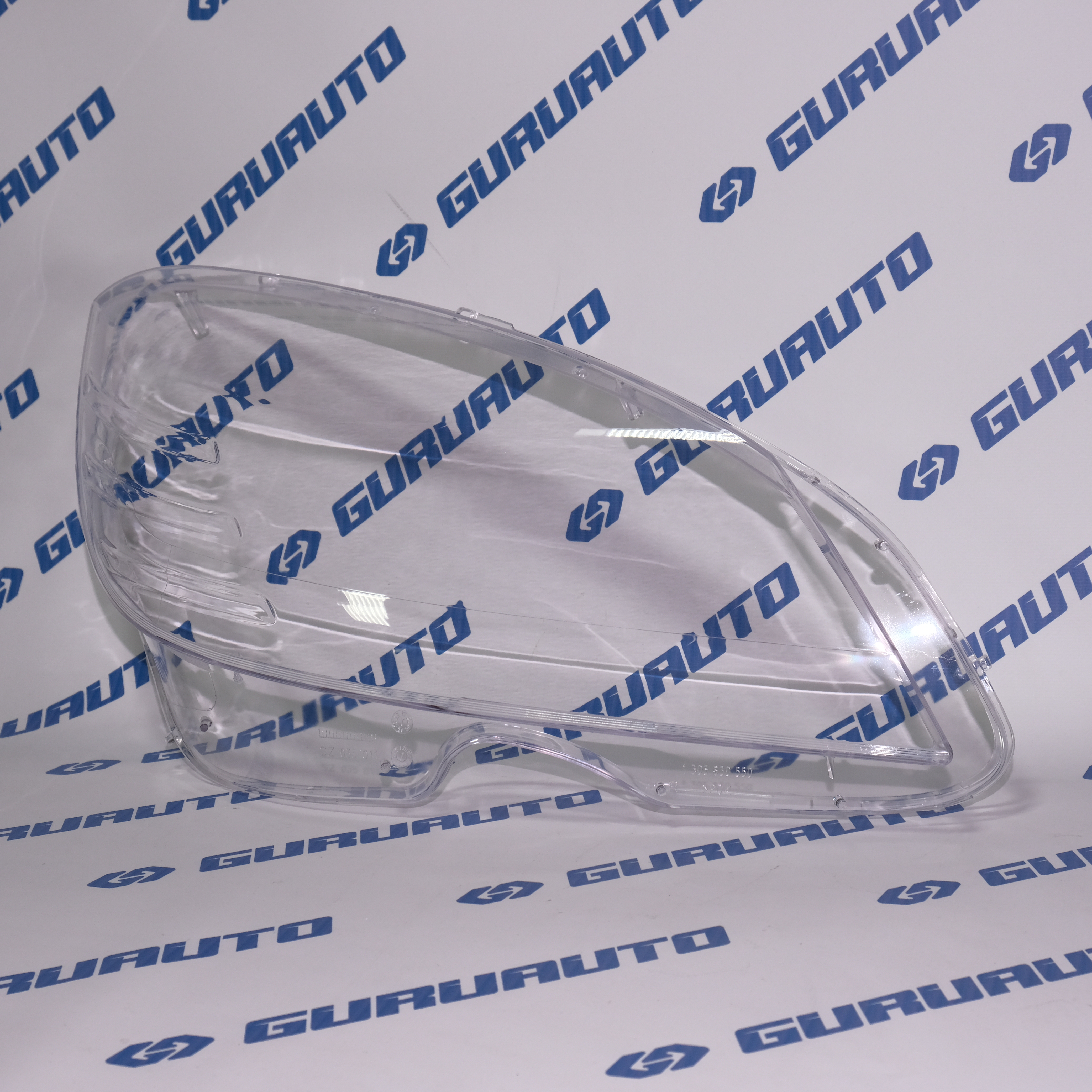 Стекло фары левой Mercedes Benz 204LK (2009-2011)