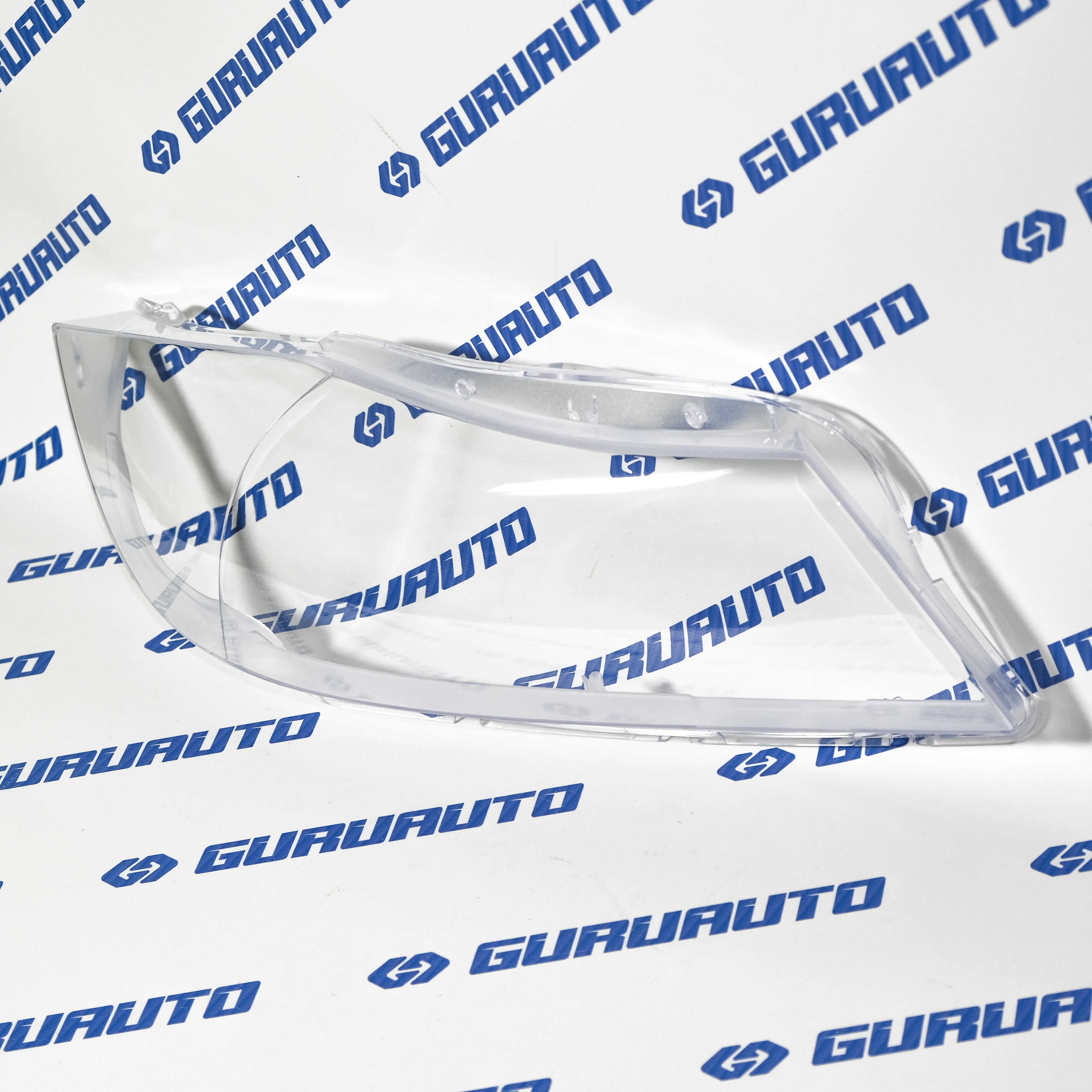 Стекло фары правой BMW E90 (2008-2012)